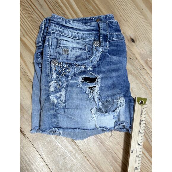 MISS ME Mid-Rise Cut Off Distressed Denim Rhinestones 5 Pocket Flap Shorts 25 - Picture 6 of 6